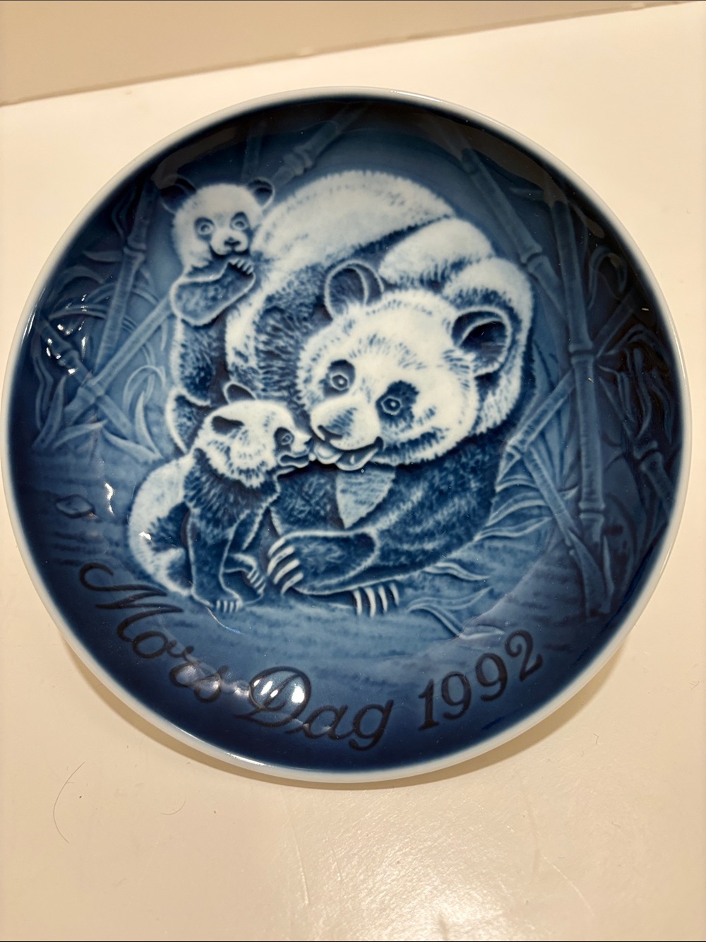 Bing & Grondahl Mothers Day plate. 1992.